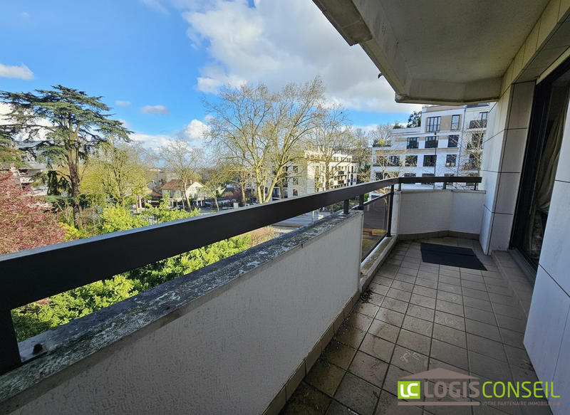 Appartement - 100 m² - 5 pièces