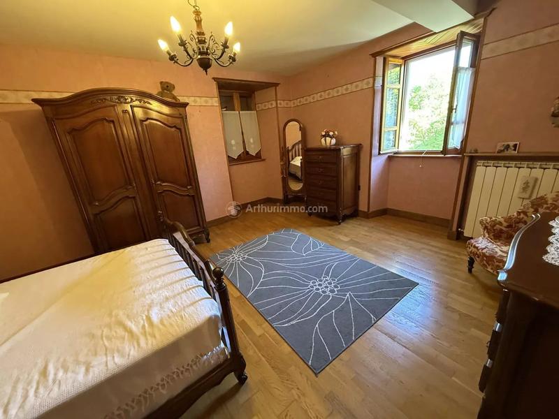 Maison - 162 m² - 5 pièces