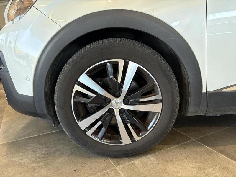 Peugeot 3008 1.2i Pt 12v - 130 Bv Eat8 II Allure Phase 1 / Garantie 12 Mois