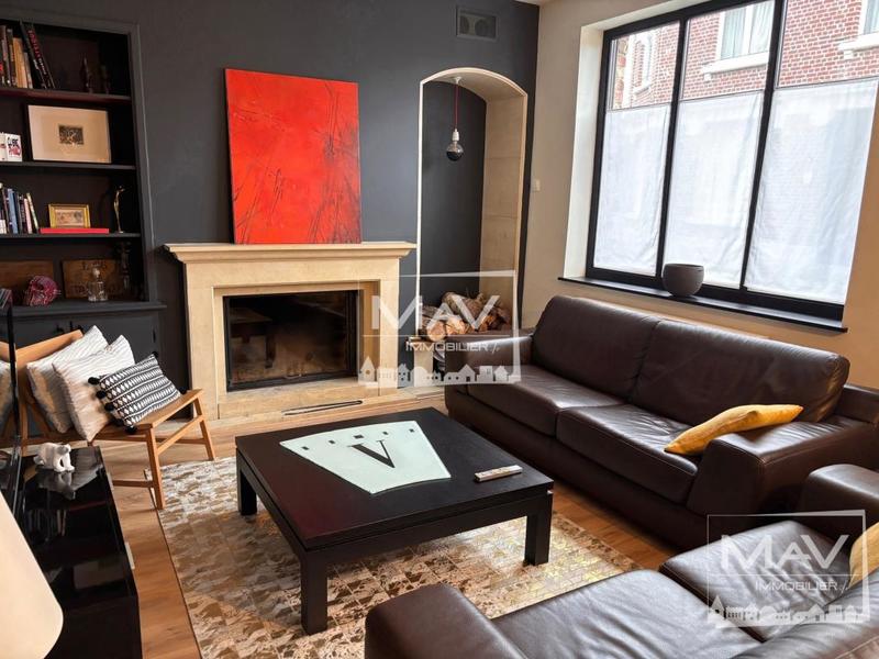 Maison - 200 m² - 8 pièces