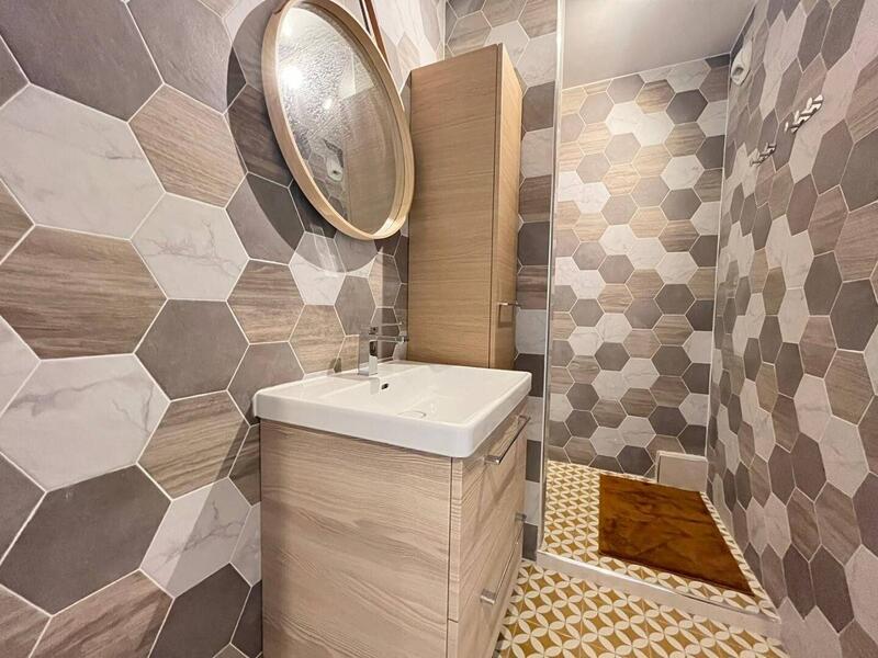 Appartement - 104 m² - 6 pièces