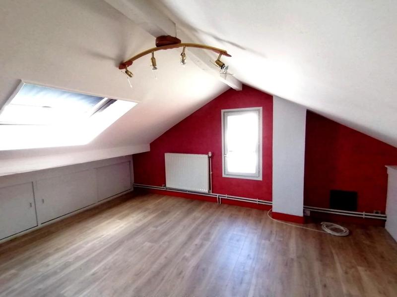 Maison - 105 m² - 6 pièces