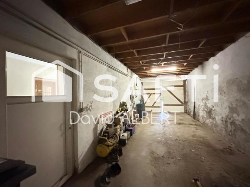 Maison - 222 m² - 6 pièces