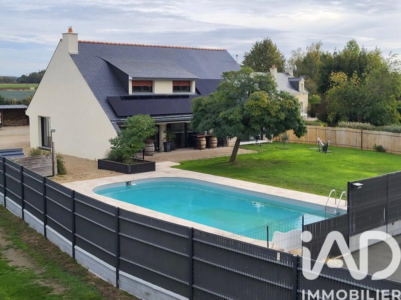 Maison - 183 m² - 8 pièces
