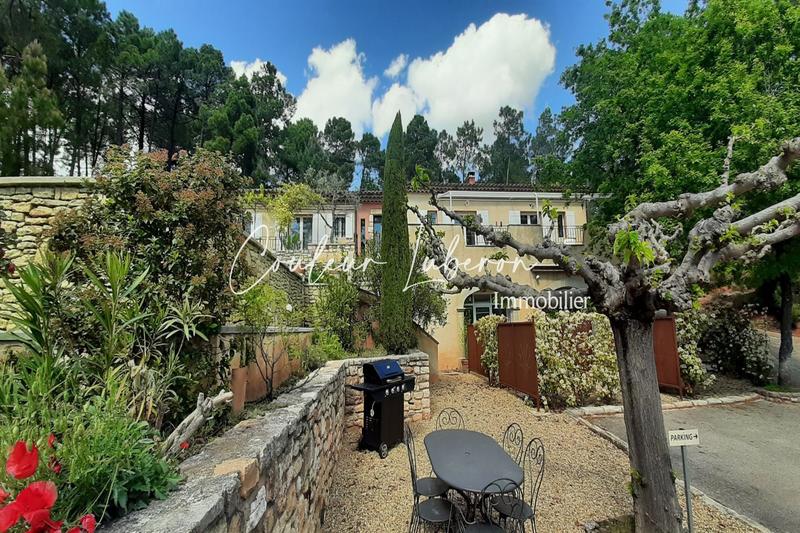 Maison - 310 m² - 14 pièces