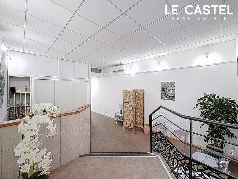 Local commercial - 86 m² - 4 pièces