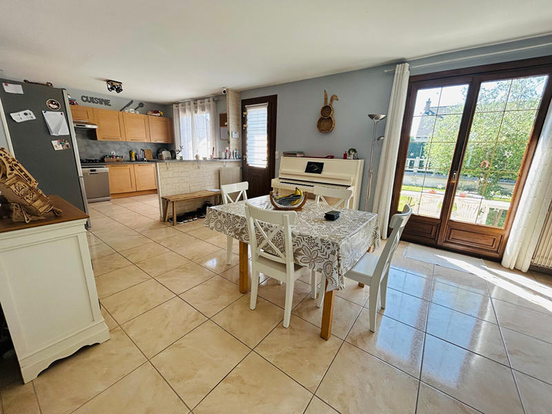 Maison - 85 m² - 4 pièces