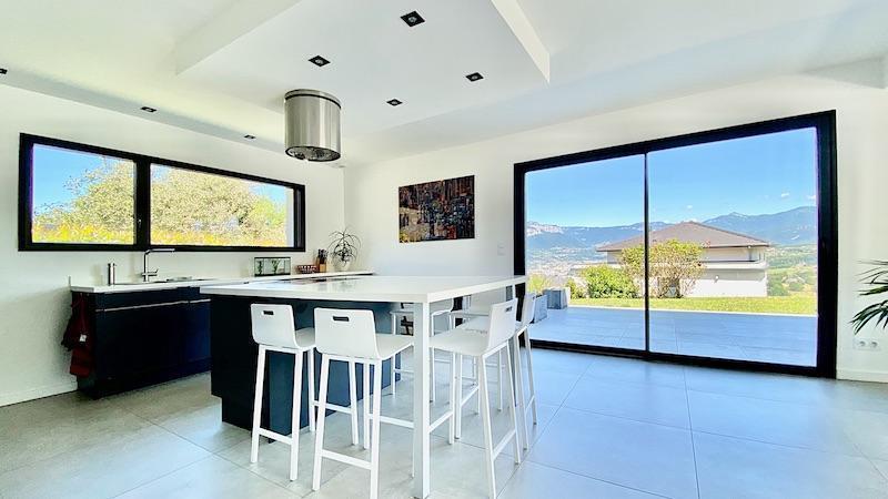 Maison - 144 m² - 5 pièces