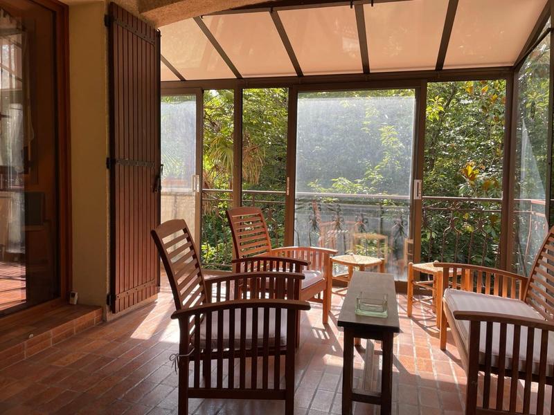 Maison - 244 m² - 8 pièces