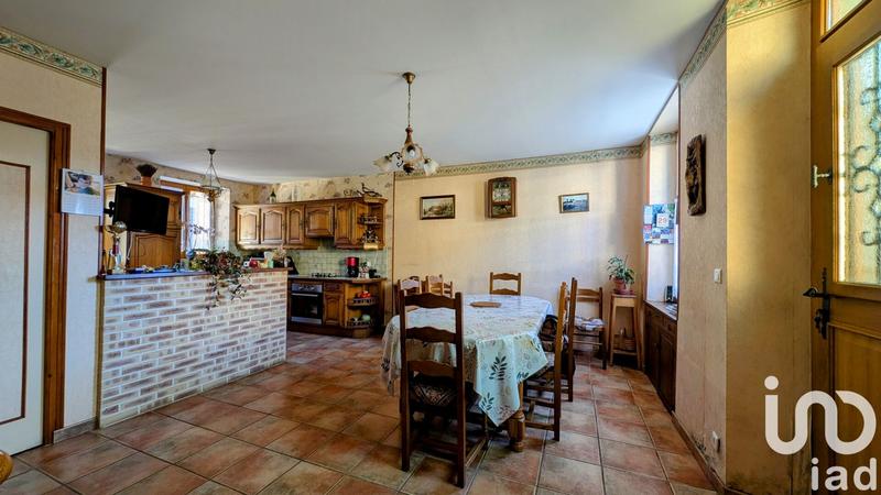 Maison - 230 m² - 8 pièces