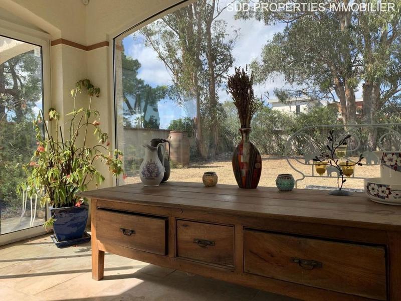 Villa - 300 m² - 7 pièces