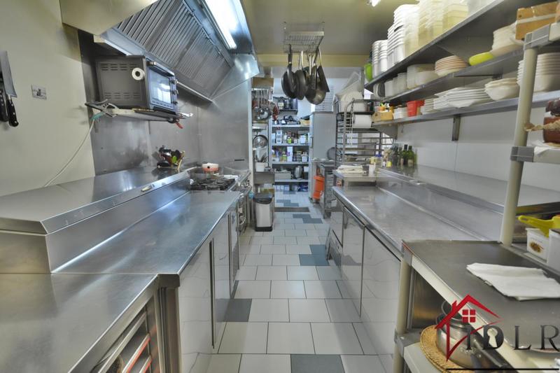 Fonds de commerce - Local commercial - 209 m²