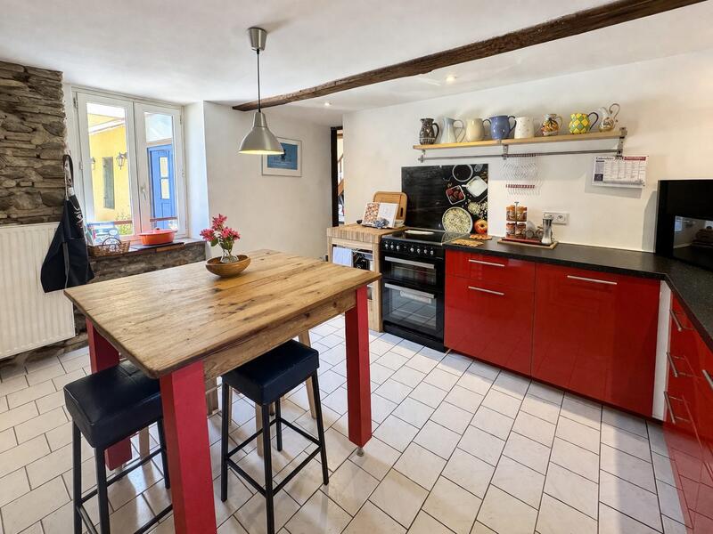 Maison - 177 m² - 8 pièces