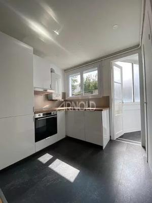 Appartement - 70 m² - 4 pièces