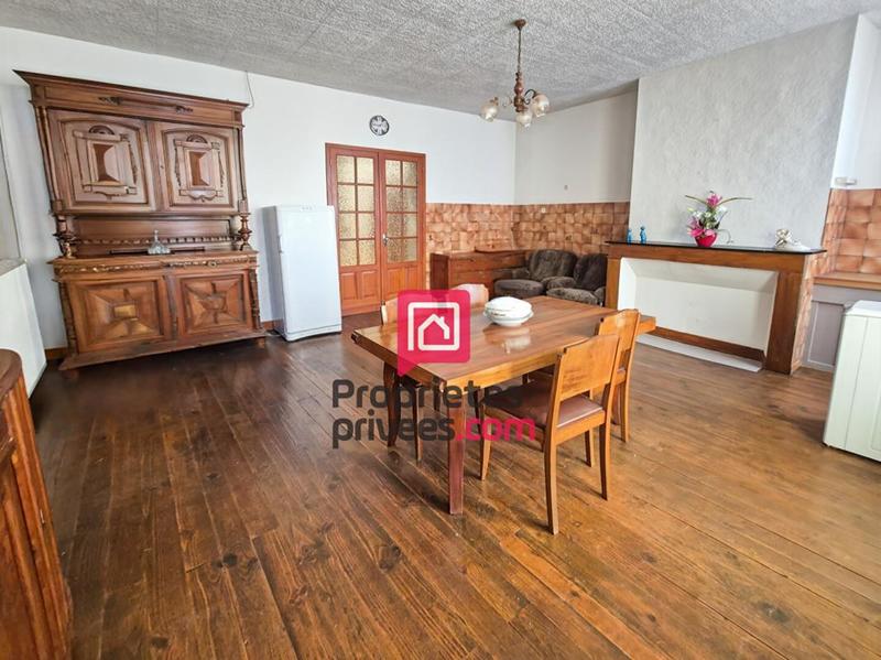 Maison - 270 m² - 8 pièces