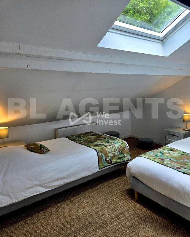 Maison - 807 m² - 30 pièces