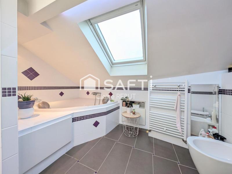 Maison - 126 m² - 6 pièces