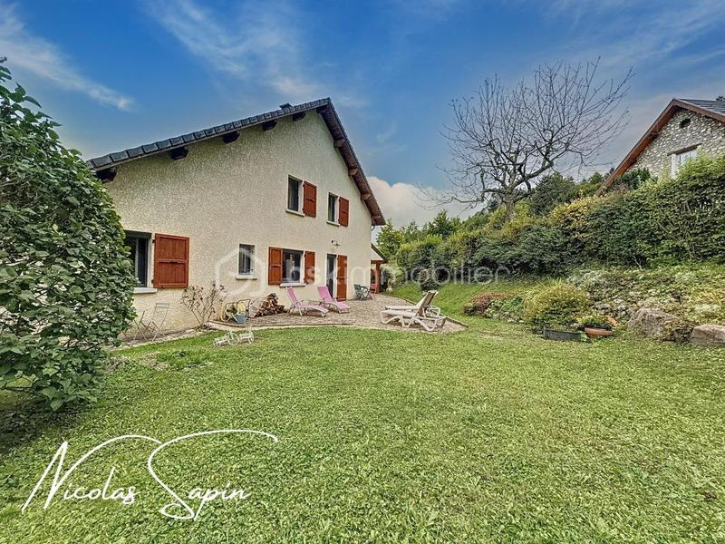 Maison - 144 m² - 7 pièces