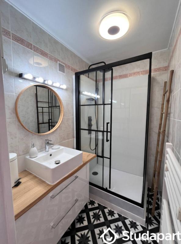 Chambre - 9 m² - 1 pièce