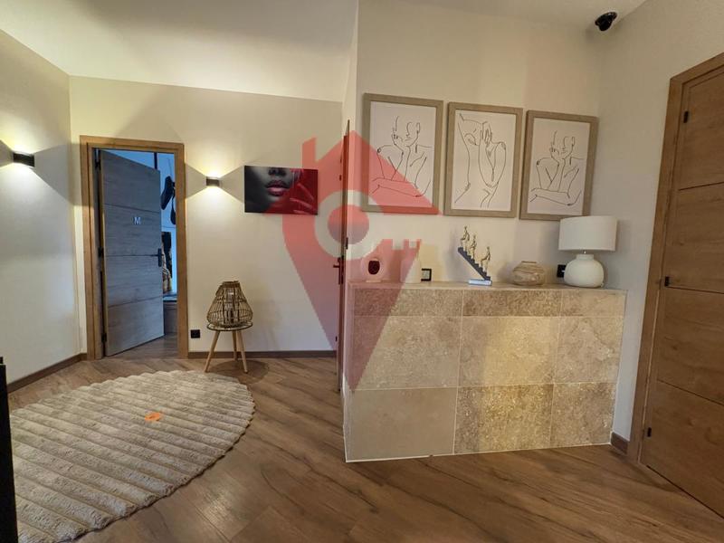 Maison d'architecte - 400 m² - 8 pièces