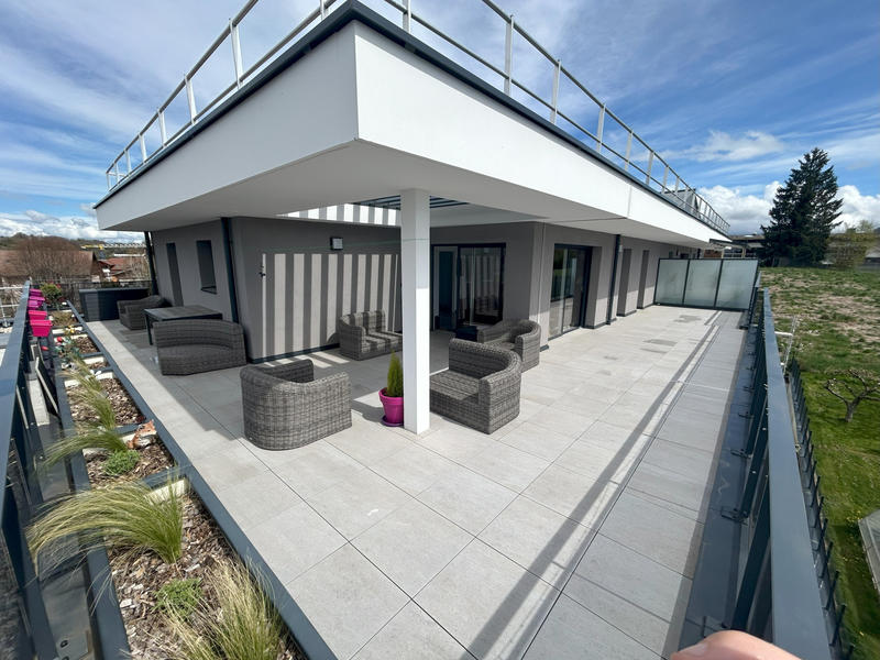 Appartement - 98 m² - 4 pièces