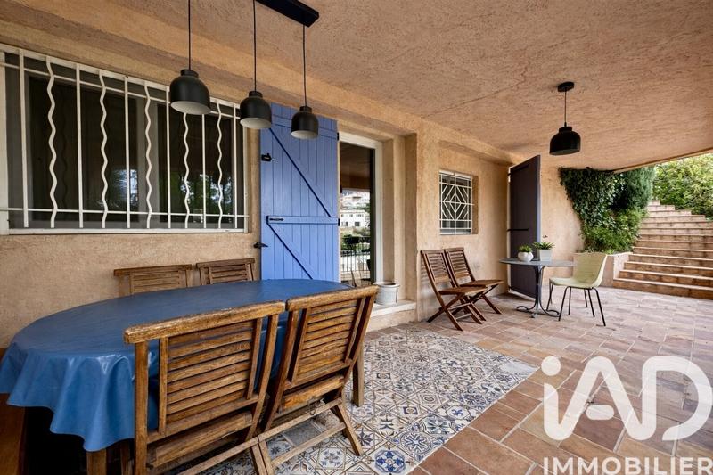 Maison - 190 m² - 6 pièces