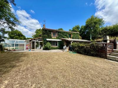 Maison - 159 m² - 6 pièces