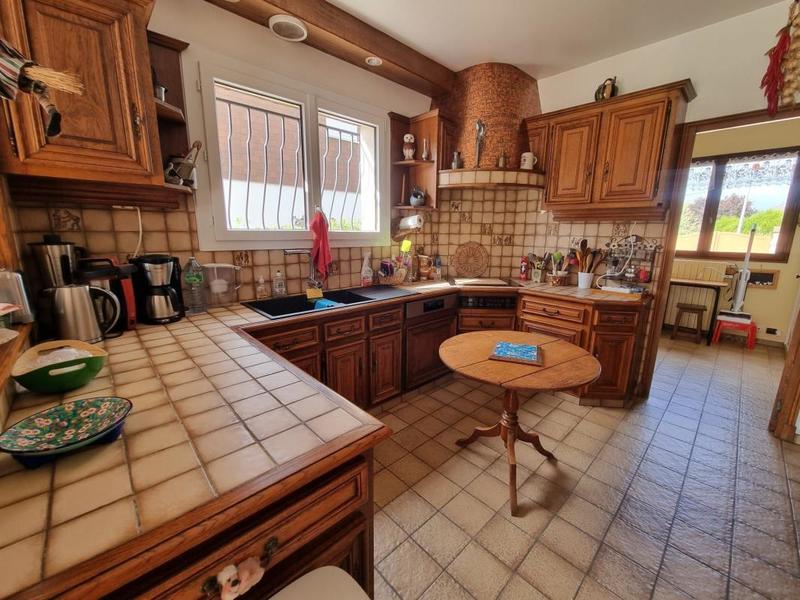 Maison - 221 m² - 8 pièces