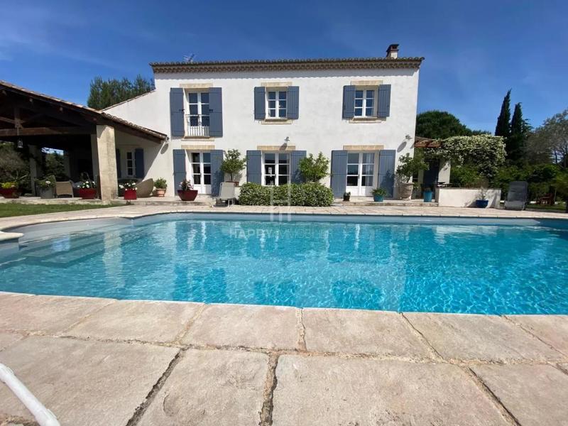 Propriété - 198 m² - 7 pièces