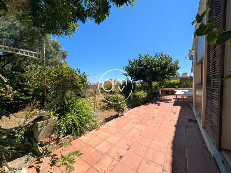 Maison - 315 m² - 7 pièces