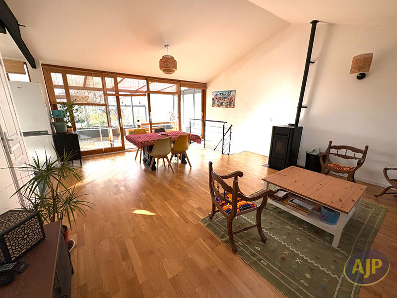 Maison - 165 m² - 6 pièces