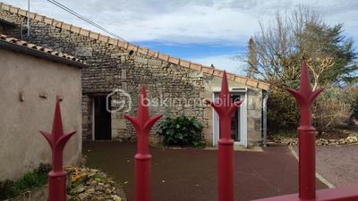 Maison - 90 m² - 4 pièces