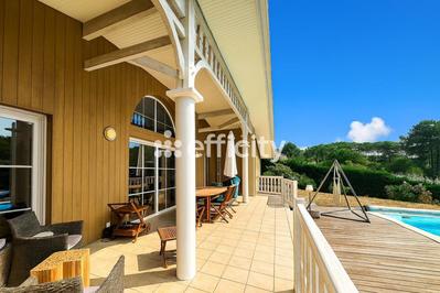 Maison - 140 m² - 5 pièces