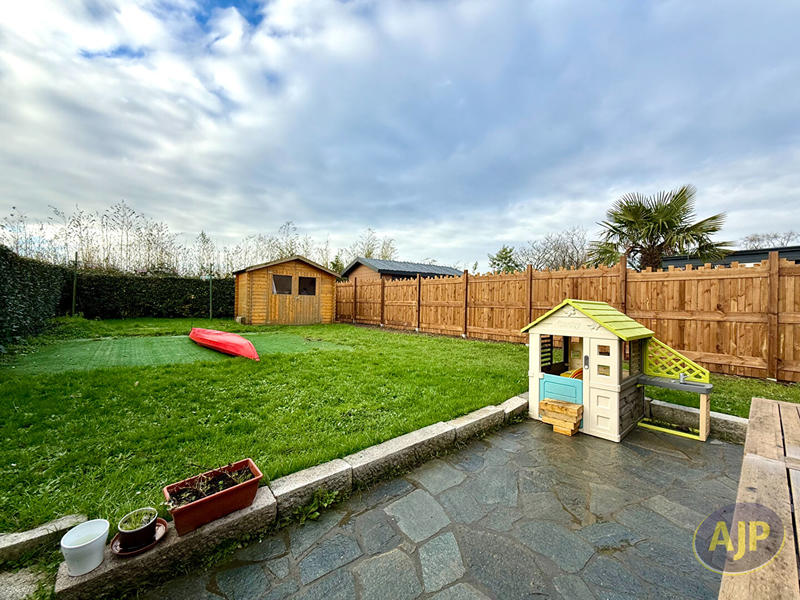 Maison - 104 m² - 6 pièces