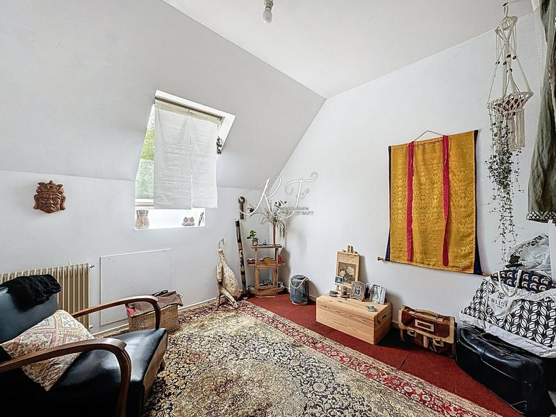 Maison - 95 m² - 5 pièces