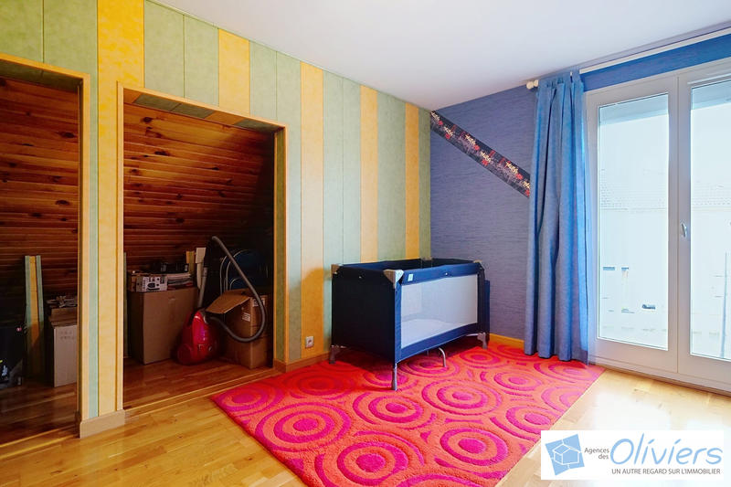 Maison - 147 m² - 6 pièces