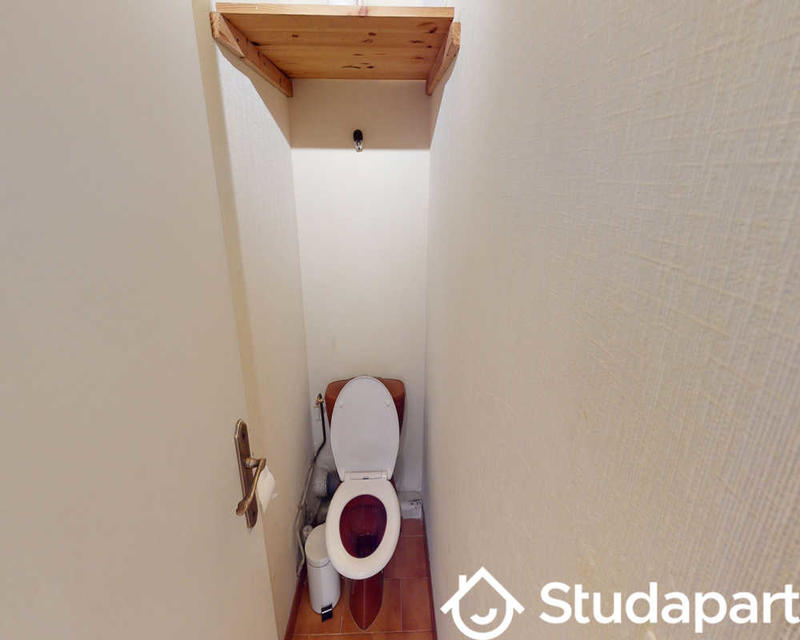 Chambre - 70 m² - 1 pièce