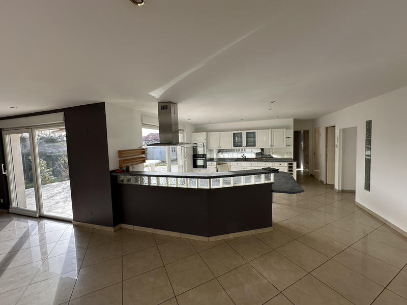 Maison - 170 m² - 5 pièces