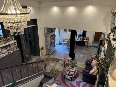 Appartement - 285 m² - 8 pièces