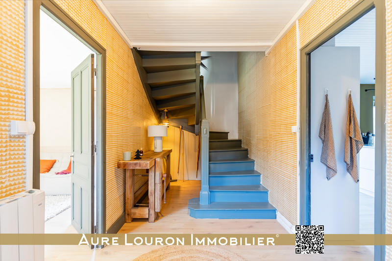 Propriété - 144 m² - 6 pièces