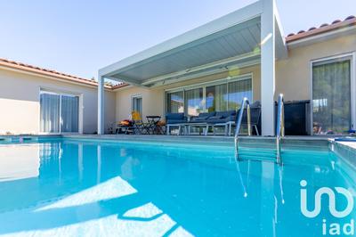 Maison - 247 m² - 7 pièces