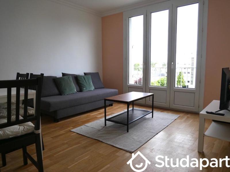 Chambre - 11 m² - 1 pièce