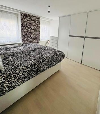 Maison - 110 m² - 8 pièces