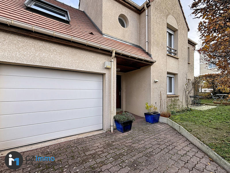 Maison - 105 m² - 6 pièces