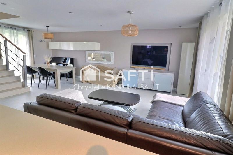 Maison - 171 m² - 6 pièces