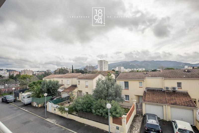 Appartement - 94 m² - 4 pièces