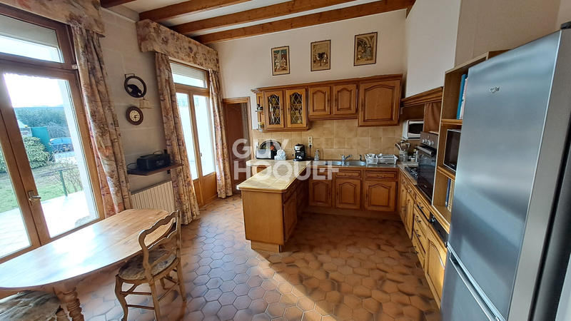 Maison - 210 m² - 8 pièces