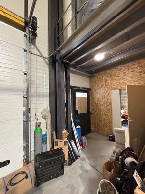 Local d'activité / Entrepôt - 260 m²