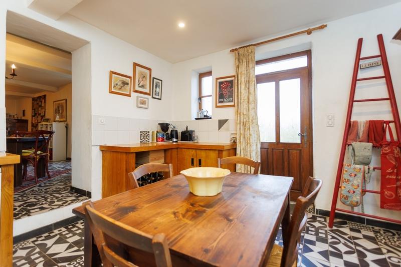 Propriété - 295 m² - 10 pièces