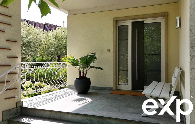 Maison - 204 m² - 7 pièces